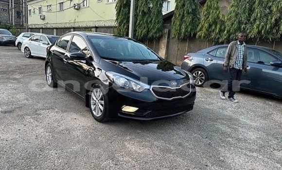 Acheter Occasion Voiture Kia Cerato Noir à Luanda, Province de Luanda Acheter Occasion Voiture Kia Cerato Noir à Luanda, Province de Luanda