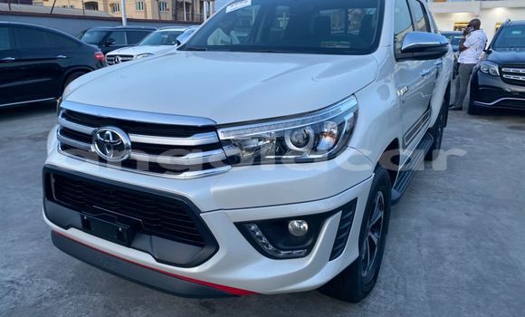 Buy Used Toyota Hilux White Car in Luanda in Luanda Province Buy Used Toyota Hilux White Car in Luanda in Luanda Province