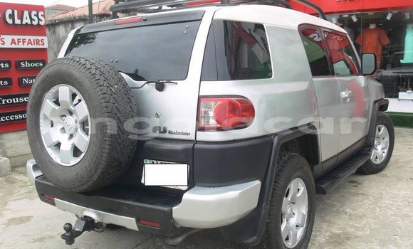 Comprar Usado Toyota FJ Cruiser Outro Carro em Luanda em Luanda Province Comprar Usado Toyota FJ Cruiser Outro Carro em Luanda em Luanda Province