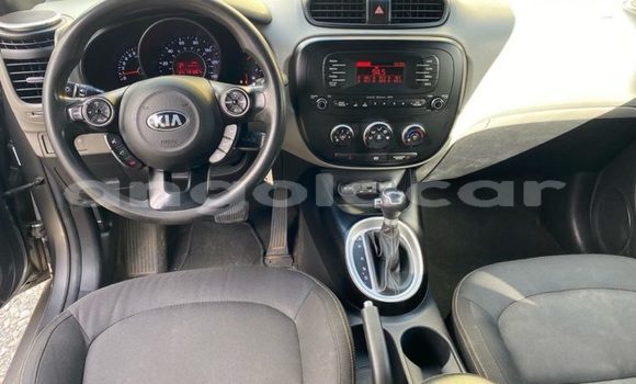 Acheter Occasion Voiture Kia Soul Vert à Luanda, Province de Luanda Acheter Occasion Voiture Kia Soul Vert à Luanda, Province de Luanda
