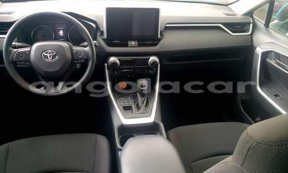 Comprar Usado Toyota RAV4 Azul Carro em Luanda em Luanda Province Comprar Usado Toyota RAV4 Azul Carro em Luanda em Luanda Province