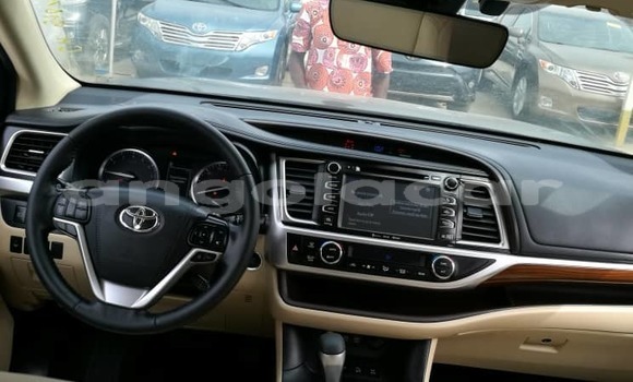 Buy Used Toyota Highlander Black Car in Luanda in Luanda Province Buy Used Toyota Highlander Black Car in Luanda in Luanda Province