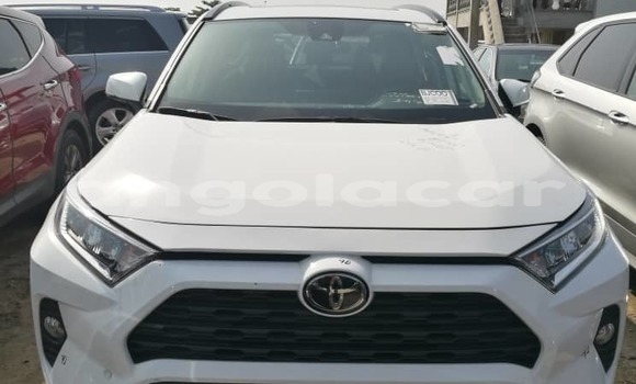 Acheter Occasion Voiture Toyota RAV4 Blanc à Luanda, Province de Luanda