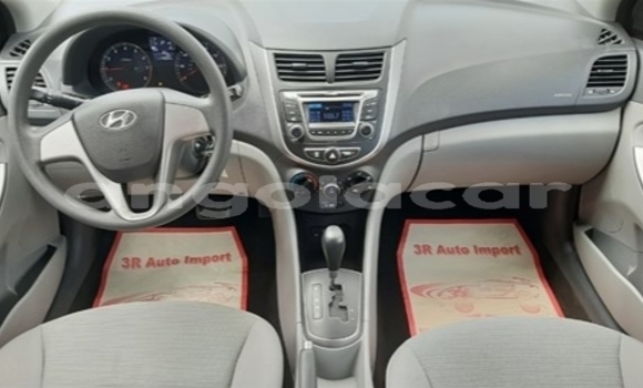Comprar Usado Hyundai Accent Branco Carro em Luanda em Luanda Province Comprar Usado Hyundai Accent Branco Carro em Luanda em Luanda Province