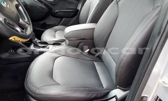 Acheter Occasion Voiture Hyundai ix35 Gris à Luanda, Province de Luanda Acheter Occasion Voiture Hyundai ix35 Gris à Luanda, Province de Luanda