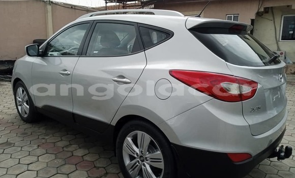 Acheter Occasion Voiture Hyundai ix35 Gris à Luanda, Province de Luanda Acheter Occasion Voiture Hyundai ix35 Gris à Luanda, Province de Luanda
