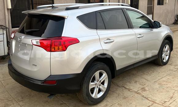 Comprar Usado Toyota RAV4 Outro Carro em Luanda em Luanda Province Comprar Usado Toyota RAV4 Outro Carro em Luanda em Luanda Province