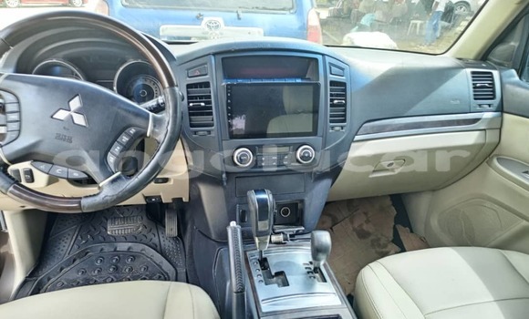 Comprar Usado Mitsubishi Pajero Prata Carro em Luanda em Luanda Province Comprar Usado Mitsubishi Pajero Prata Carro em Luanda em Luanda Province
