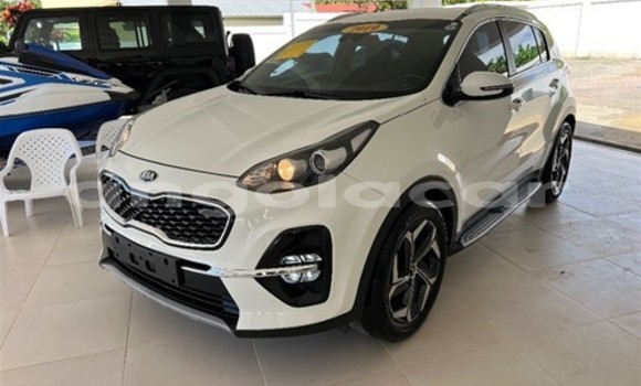 Buy Used Kia Sportage White Car in Luanda in Luanda Province Buy Used Kia Sportage White Car in Luanda in Luanda Province