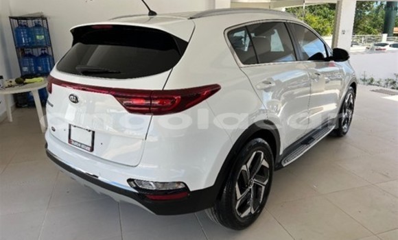 Buy Used Kia Sportage White Car in Luanda in Luanda Province Buy Used Kia Sportage White Car in Luanda in Luanda Province