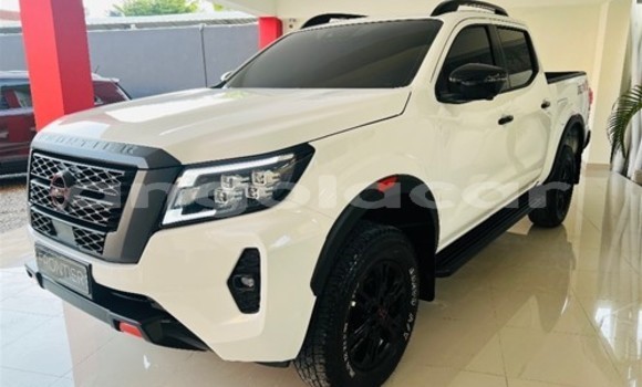 Comprar Usado Nissan Frontier Branco Carro em Luanda em Luanda Province