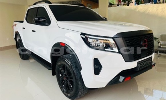 Buy Used Nissan Frontier White Car in Luanda in Luanda Province Buy Used Nissan Frontier White Car in Luanda in Luanda Province