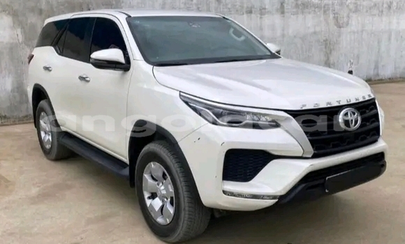 Comprar Usado Toyota Fortuner Branco Carro em Luanda em Luanda Province Comprar Usado Toyota Fortuner Branco Carro em Luanda em Luanda Province