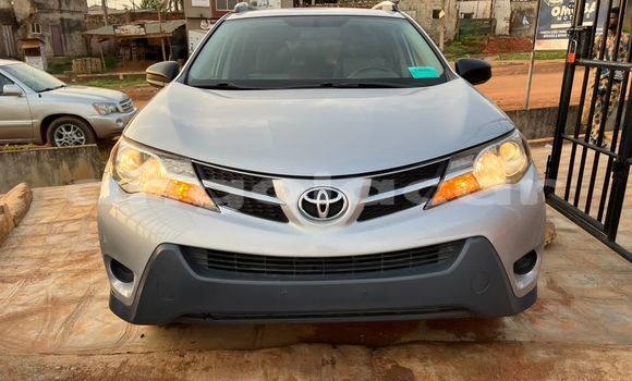 Acheter Occasion Voiture Toyota RAV4 Gris à Luanda, Province de Luanda Acheter Occasion Voiture Toyota RAV4 Gris à Luanda, Province de Luanda