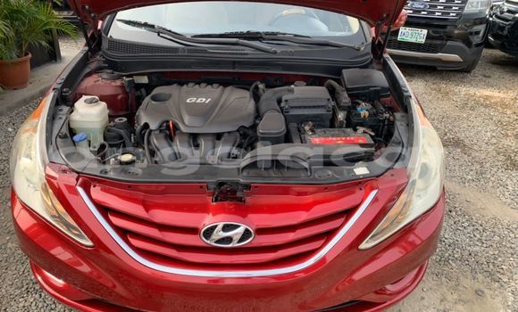 Acheter Occasion Voiture Hyundai Sonata Rouge à Luanda, Province de Luanda Acheter Occasion Voiture Hyundai Sonata Rouge à Luanda, Province de Luanda