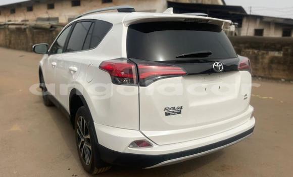 Comprar Usado Toyota RAV4 Branco Carro em Luanda em Luanda Province Comprar Usado Toyota RAV4 Branco Carro em Luanda em Luanda Province