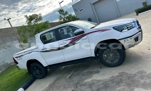 Buy Used Toyota Hilux White Car in Luanda in Luanda Province Buy Used Toyota Hilux White Car in Luanda in Luanda Province
