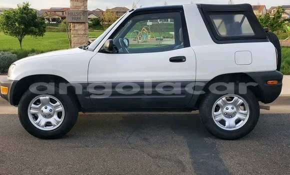 Buy Used Toyota RAV4 White Car in Luanda in Luanda Province Buy Used Toyota RAV4 White Car in Luanda in Luanda Province