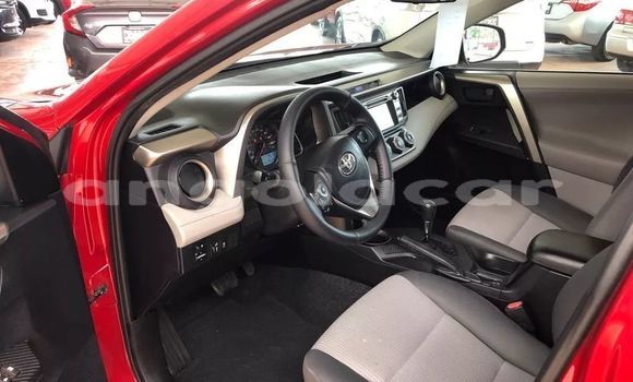Comprar Usado Toyota RAV4 Vermelho Carro em Luanda em Luanda Province Comprar Usado Toyota RAV4 Vermelho Carro em Luanda em Luanda Province