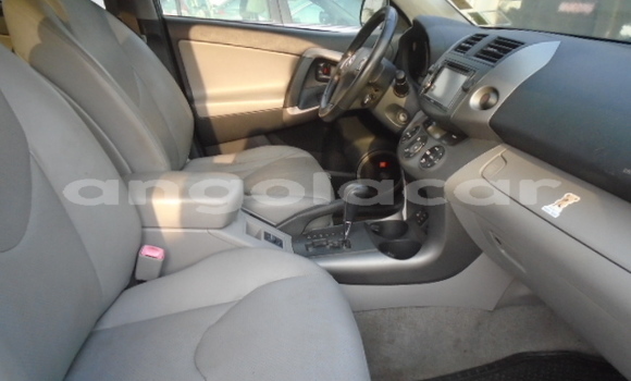 Buy Used Toyota RAV4 Blue Car in Luena in Moxico Buy Used Toyota RAV4 Blue Car in Luena in Moxico