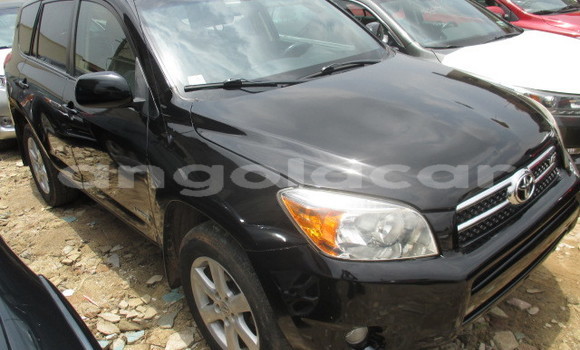 Comprar Usado Toyota RAV4 Preto Carro em Luena em Moxico Comprar Usado Toyota RAV4 Preto Carro em Luena em Moxico