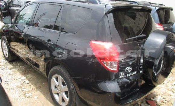 Comprar Usado Toyota RAV4 Preto Carro em Luena em Moxico Comprar Usado Toyota RAV4 Preto Carro em Luena em Moxico