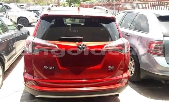 Comprar Usado Toyota RAV4 Vermelho Carro em Luena em Moxico Comprar Usado Toyota RAV4 Vermelho Carro em Luena em Moxico