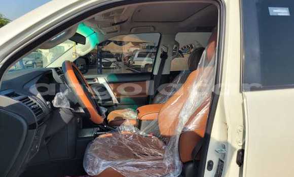 Acheter Occasion Voiture Toyota Land Cruiser Prado Blanc à Leua, Moxico Acheter Occasion Voiture Toyota Land Cruiser Prado Blanc à Leua, Moxico