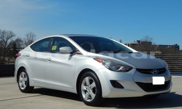 Acheter Occasion Voiture Hyundai Elantra Gris à Leua, Moxico Acheter Occasion Voiture Hyundai Elantra Gris à Leua, Moxico