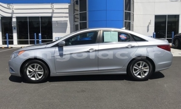 Acheter Occasion Voiture Hyundai Sonata Gris à Luanda, Province de Luanda Acheter Occasion Voiture Hyundai Sonata Gris à Luanda, Province de Luanda
