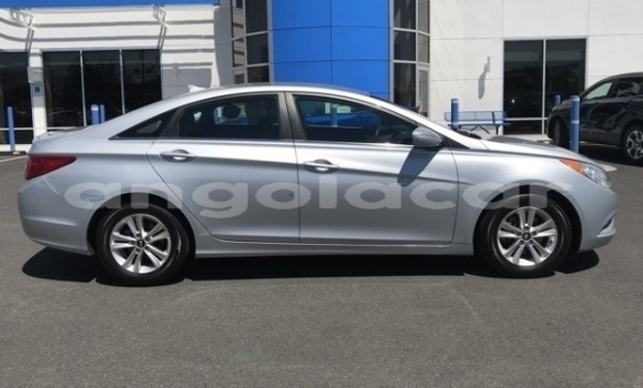 Acheter Occasion Voiture Hyundai Sonata Gris à Luanda, Province de Luanda Acheter Occasion Voiture Hyundai Sonata Gris à Luanda, Province de Luanda