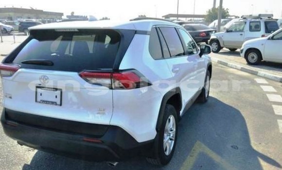 Acheter Occasion Voiture Toyota RAV4 Blanc à Luau, Moxico Acheter Occasion Voiture Toyota RAV4 Blanc à Luau, Moxico