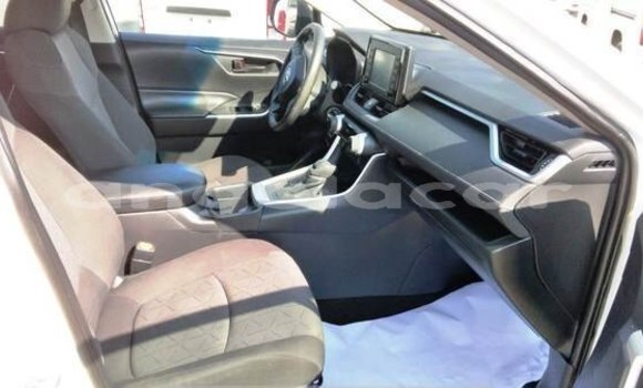 Acheter Occasion Voiture Toyota RAV4 Blanc à Luau, Moxico Acheter Occasion Voiture Toyota RAV4 Blanc à Luau, Moxico