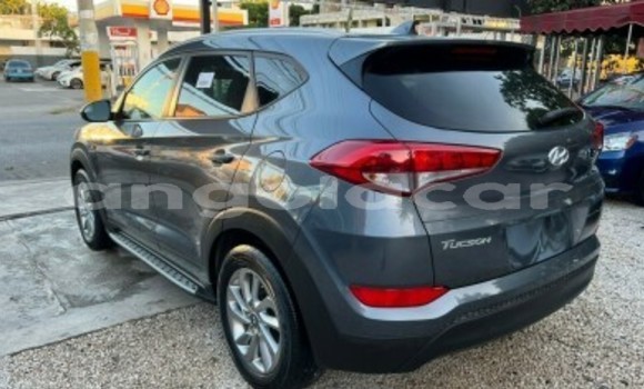 Buy Used Hyundai Tucson Silver Car in Luanda in Luanda Province Buy Used Hyundai Tucson Silver Car in Luanda in Luanda Province