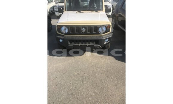Comprar Importar Suzuki Jimny Bege Carro em Import - Dubai em Bengo Province Comprar Importar Suzuki Jimny Bege Carro em Import - Dubai em Bengo Province