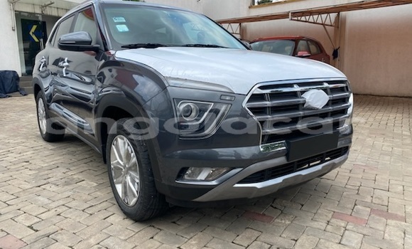 Buy Used Hyundai Creta Silver Car in Luanda in Luanda Province