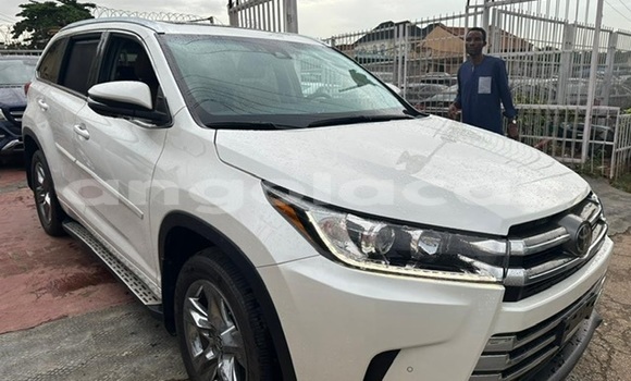 Acheter Occasion Voiture Toyota Highlander Blanc à Luanda, Province de Luanda Acheter Occasion Voiture Toyota Highlander Blanc à Luanda, Province de Luanda