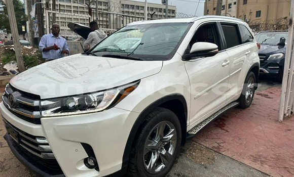Buy Used Toyota Highlander White Car in Luanda in Luanda Province Buy Used Toyota Highlander White Car in Luanda in Luanda Province