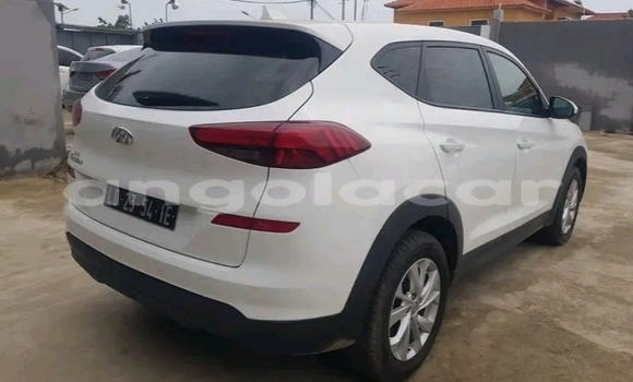 Acheter Occasion Voiture Hyundai Tucson Blanc à Luanda, Province de Luanda Acheter Occasion Voiture Hyundai Tucson Blanc à Luanda, Province de Luanda