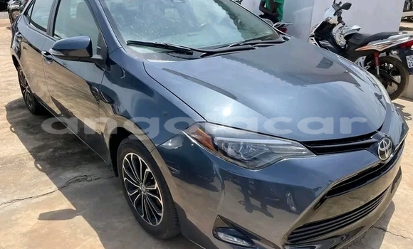 Comprar Usado Toyota Corolla Azul Carro em Luanda em Luanda Province