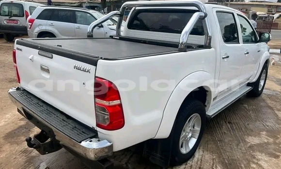 Acheter Occasion Voiture Toyota Hilux Blanc à Luanda, Province de Luanda Acheter Occasion Voiture Toyota Hilux Blanc à Luanda, Province de Luanda