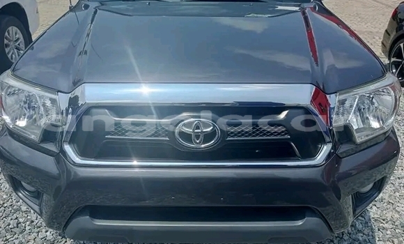 Buy Used Toyota Tacoma Black Car in Luanda in Luanda Province Buy Used Toyota Tacoma Black Car in Luanda in Luanda Province