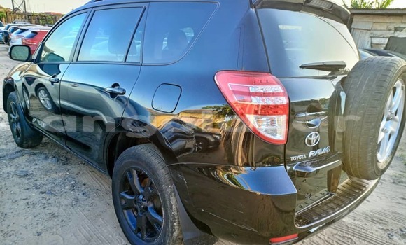 Acheter Occasion Voiture Toyota RAV4 Bleu à Luanda, Province de Luanda Acheter Occasion Voiture Toyota RAV4 Bleu à Luanda, Province de Luanda