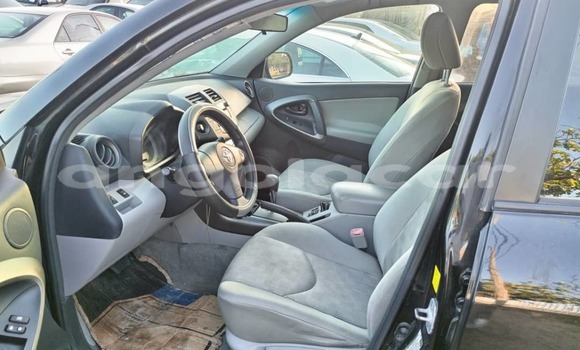 Acheter Occasion Voiture Toyota RAV4 Bleu à Luanda, Province de Luanda Acheter Occasion Voiture Toyota RAV4 Bleu à Luanda, Province de Luanda