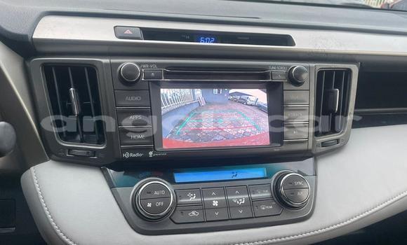 Acheter Occasion Voiture Toyota RAV4 Rouge à Luanda, Province de Luanda Acheter Occasion Voiture Toyota RAV4 Rouge à Luanda, Province de Luanda