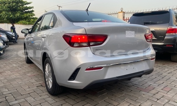 Comprar Usado Kia rio Prata Carro em Luanda em Luanda Province Comprar Usado Kia rio Prata Carro em Luanda em Luanda Province