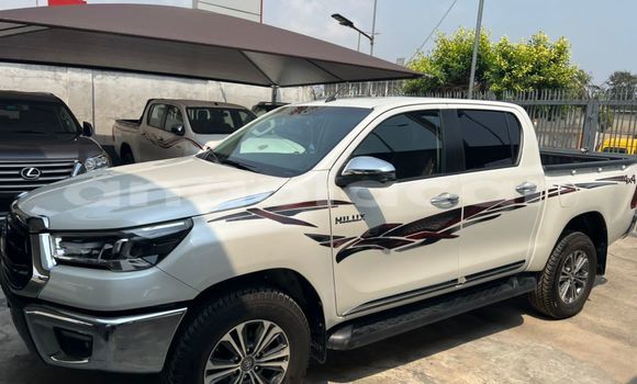 Buy Used Toyota Hilux White Car in Luanda in Luanda Province Buy Used Toyota Hilux White Car in Luanda in Luanda Province