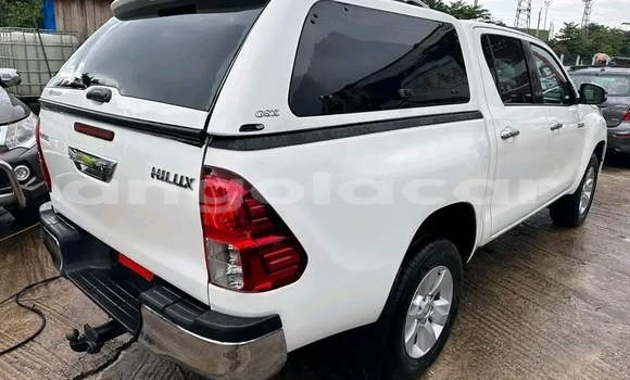 Acheter Occasion Voiture Toyota Hilux Blanc à Luanda, Province de Luanda Acheter Occasion Voiture Toyota Hilux Blanc à Luanda, Province de Luanda