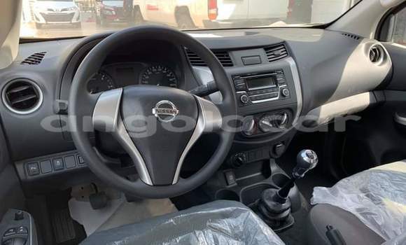Buy Used Nissan Navara Brown Car in Luanda in Luanda Province Buy Used Nissan Navara Brown Car in Luanda in Luanda Province
