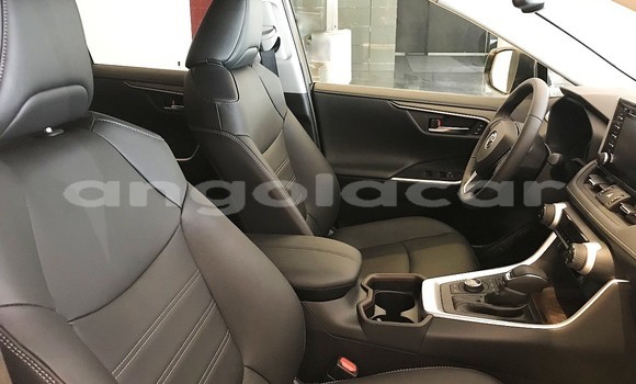 Comprar Usado Toyota RAV4 Preto Carro em Luanda em Luanda Province Comprar Usado Toyota RAV4 Preto Carro em Luanda em Luanda Province